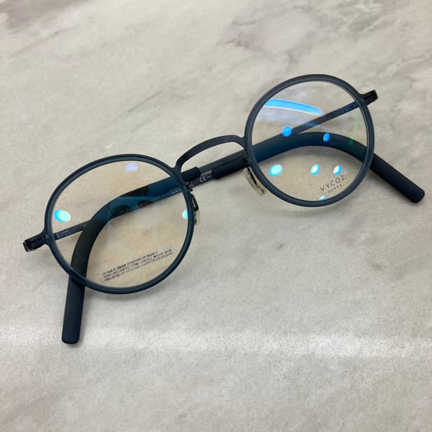 바이코즈 VYCOZ 매트블랙 그레이 솔텍스 라운드 메탈테 안경