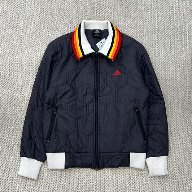 아디다스 퀄팅자켓 r2250