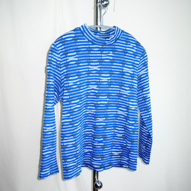 엠보싱 패턴 롱슬리브 (JPN)