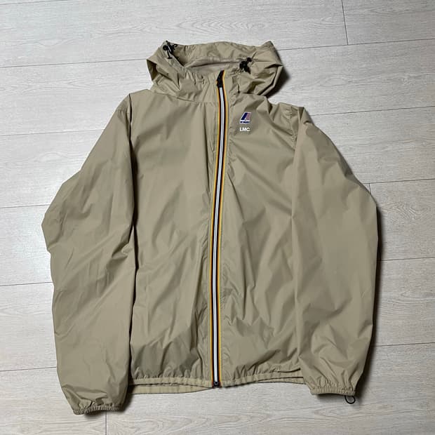 LMC X K-WAY 바람막이