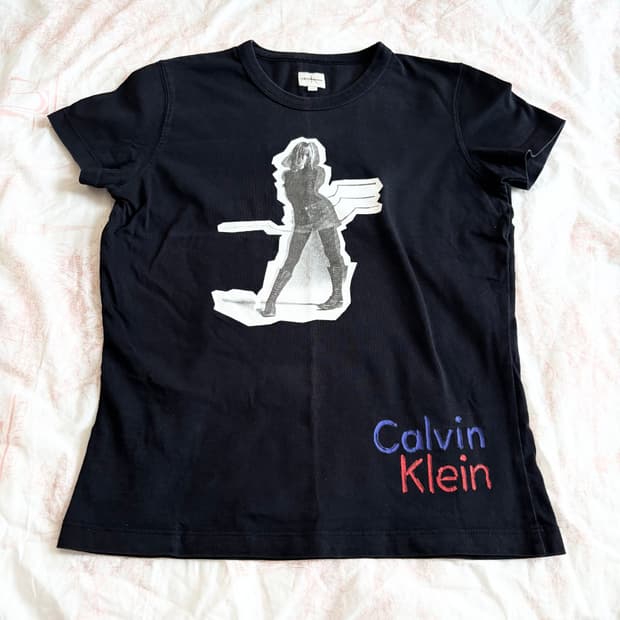 캘빈 클라인 빈티지 블랙 프린팅 반팔 티셔츠 슬림핏 펑크 힙