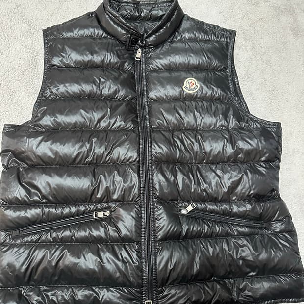 몽클레어 구이 조끼패딩