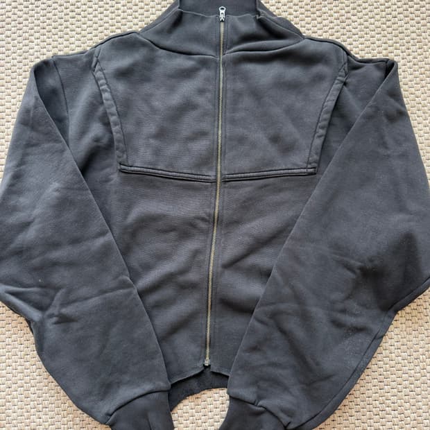 프로토타입스 업사이드 다운 집업 새상품 (yeezy 리메이크)