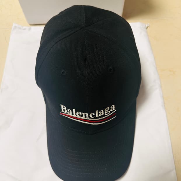 발렌시아가 볼캡 남녀공용 블랙