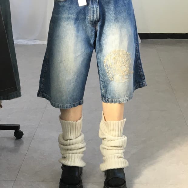 Needle work point denim pants