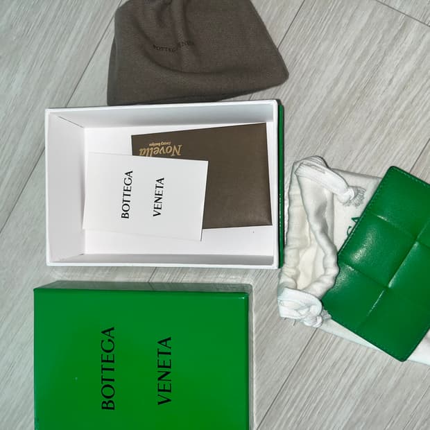 보테가베네타 카드지갑 그린 풀박스