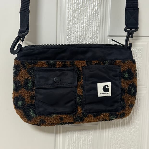 칼하트 시어링백