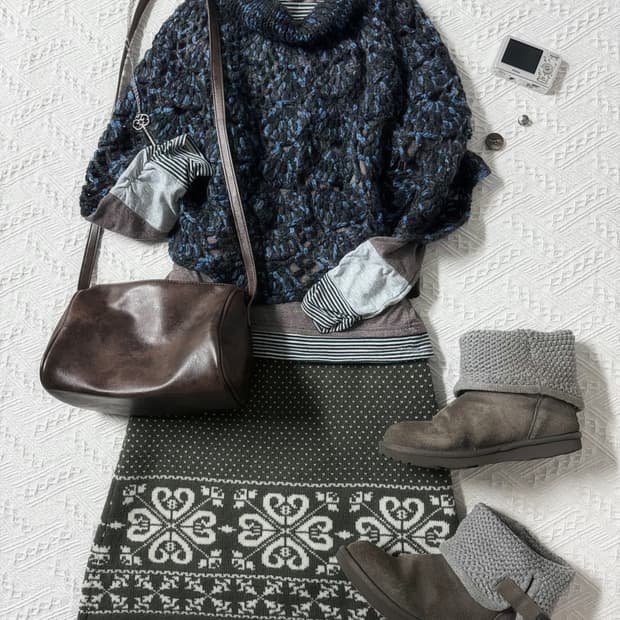 핸드메이드 하프 넥 니트 케이프