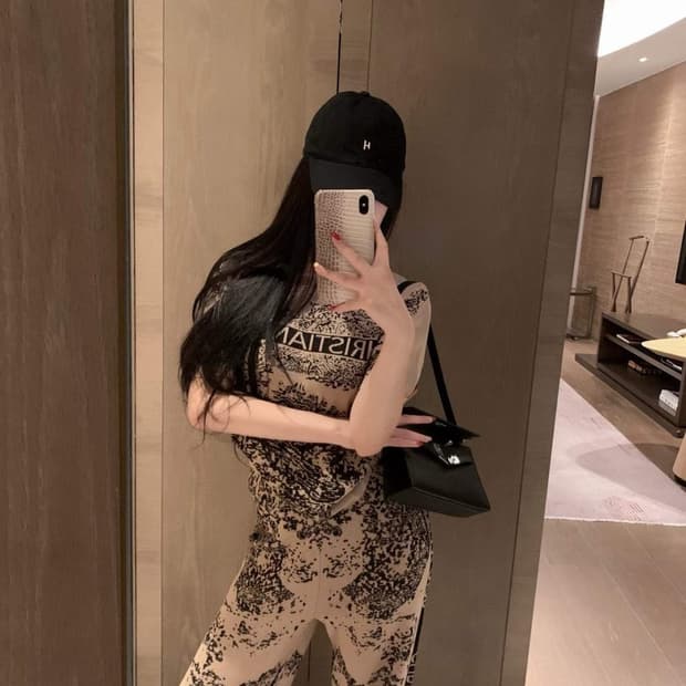 크리스찬 자수 패턴 디테일 투피스세트