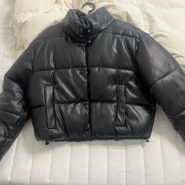 자라 페이크레더 패딩 