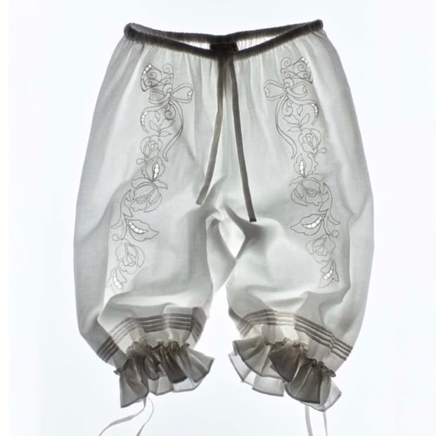 스컬프터 Cottage Cotton Capri Pants White