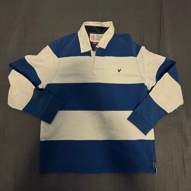 아메리칸 이글 럭비티 