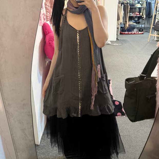 카키 멜빵 원피스