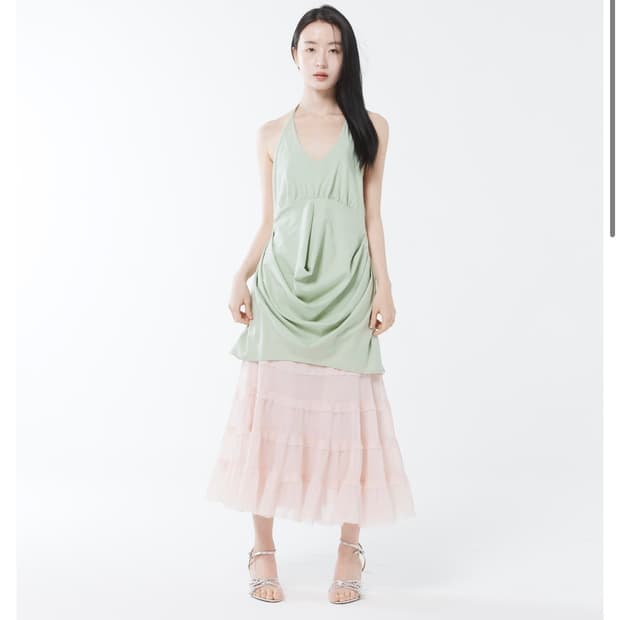 콜로신스 NORA SHIMMERING SKIRT GLOSSY