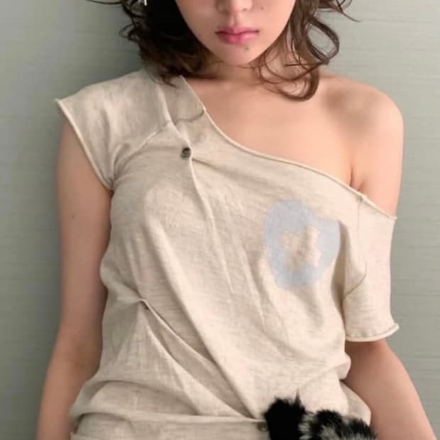 샵페어리 원숄더 버튼업 조디악 스냅티