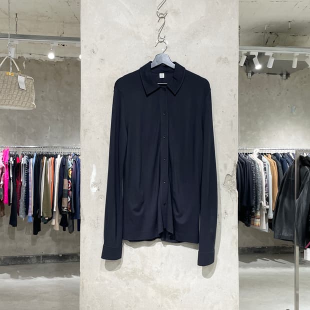 토템 블랙 저지 버튼 비스코스 셔츠 