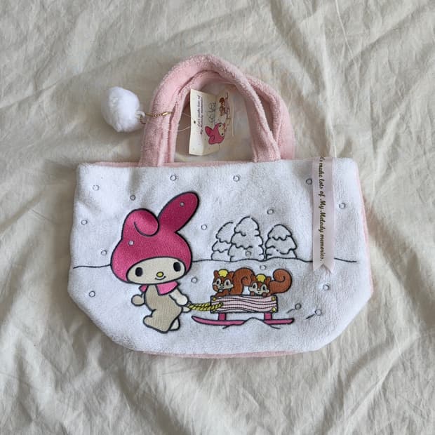 산리오 마이멜로디 딸기우유 퍼 토드백
