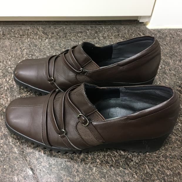 브라운 레더 로퍼 구두