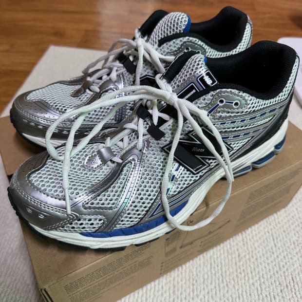 [280] 뉴발란스 1906R 실버 메탈릭