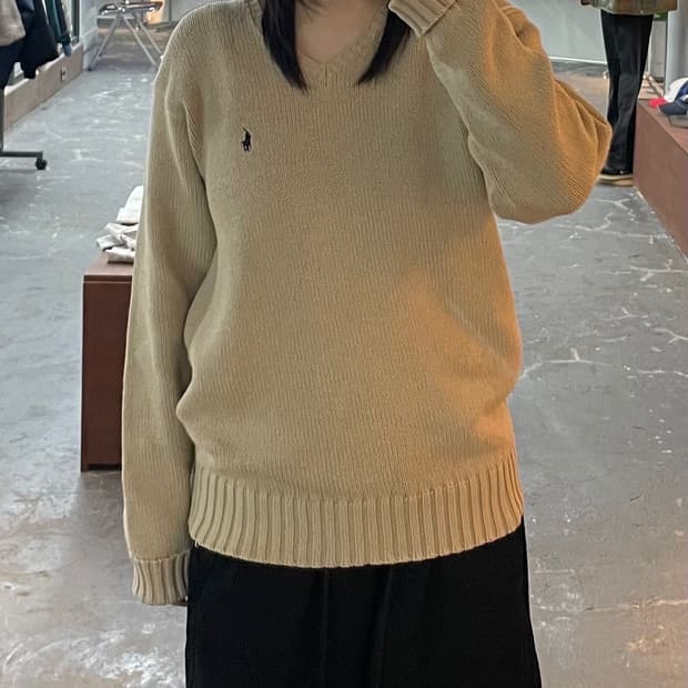 폴로 랄프로렌 베이지 브이넥 니트 H1529