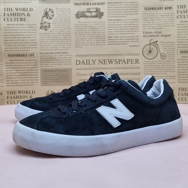 뉴발란스 템퍼스 여성 스니커즈 235