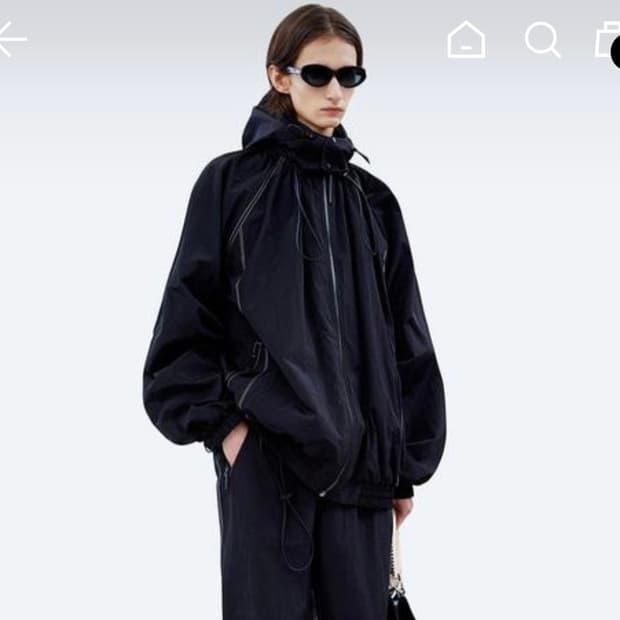 아더에러 스컬프처 트랙 집업 