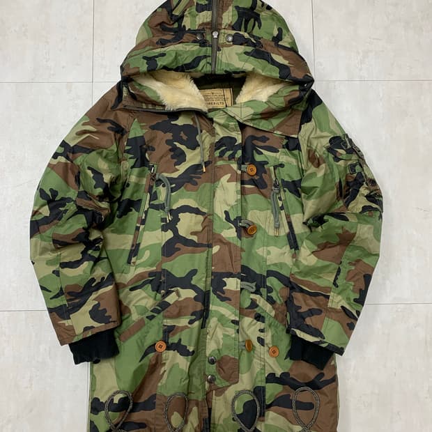 Avirex 카모 봄버 #138