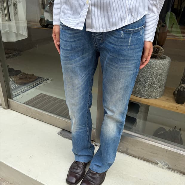 29) DIESEL ZATINY 중청 워싱 데님 팬츠