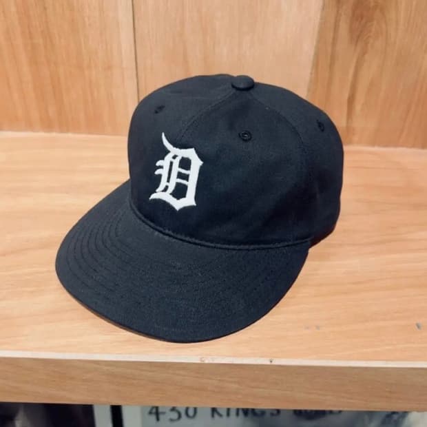 도넛리벤지 D LOGO CAP 핑거프레스 캡 모자 새상품