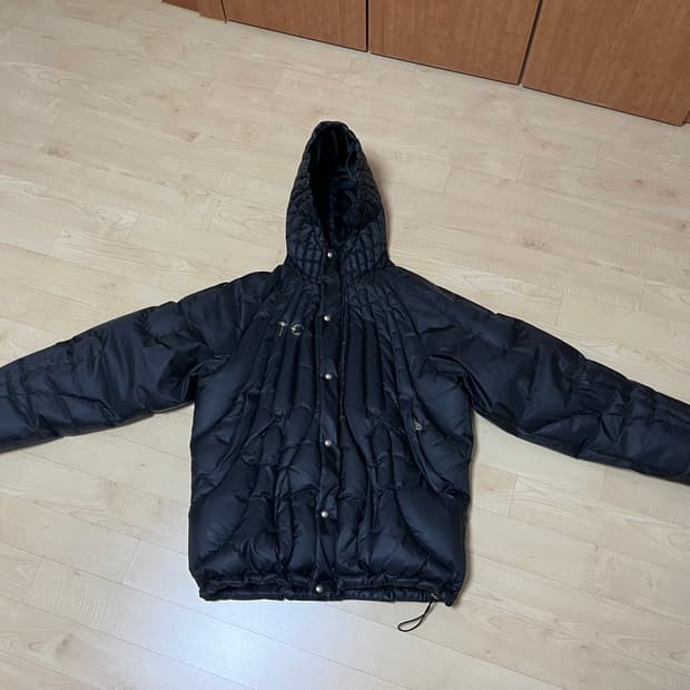 [m] 떠그클럽 케이브 다운자켓 패딩 블랙