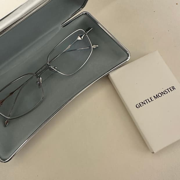 젠틀몬스터 사가02