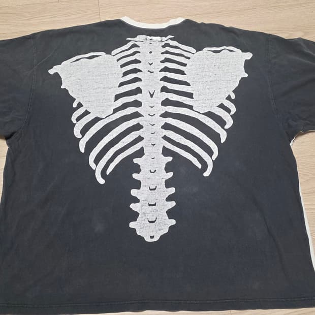 캐피탈 kapital 본 투톤 빅 포켓 티셔츠 키나리 블랙