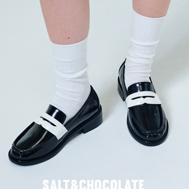 [새상품] 솔트앤초콜릿 투톤 로퍼 240