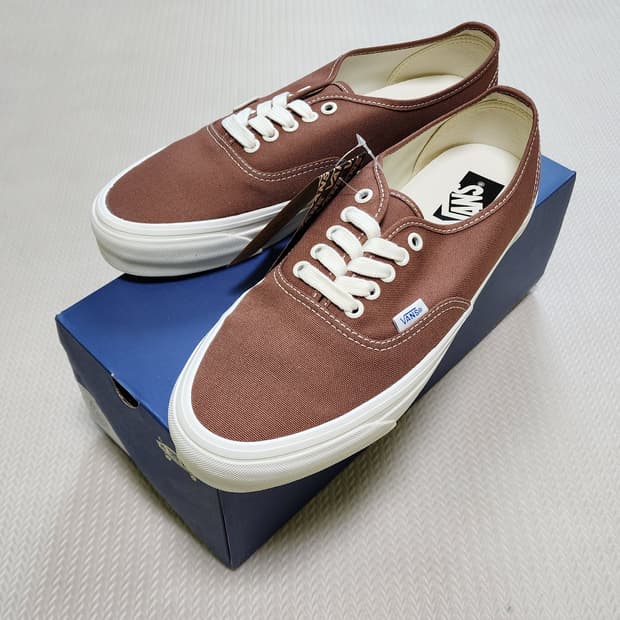 반스 프리미엄 어센틱 44 브라운