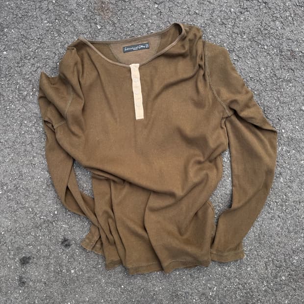 빔즈 인터내셔널 갤러리 헨리넥 롱슬리브 