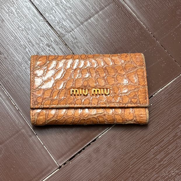 old miumiu 미우미우 레더 키홀더 지갑
