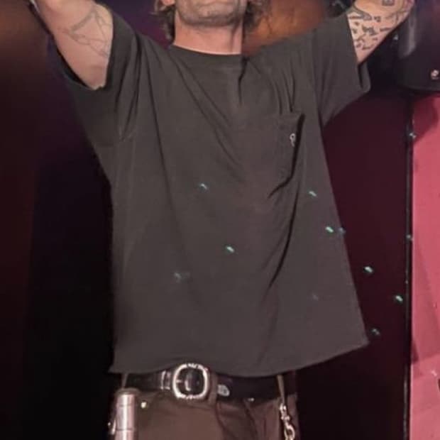 빈티지 카멜 이클립스 포켓 반팔