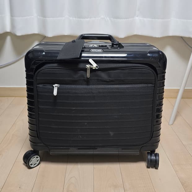 리모와 살사 디럭스 하이브리드 멀티휠 블랙