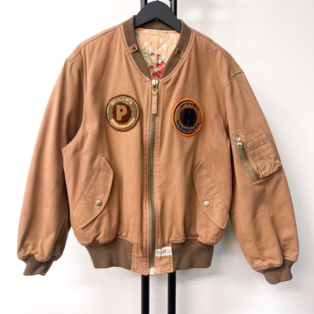 핑크하우스 플로럴 퀼티드 라인 봄버 자켓