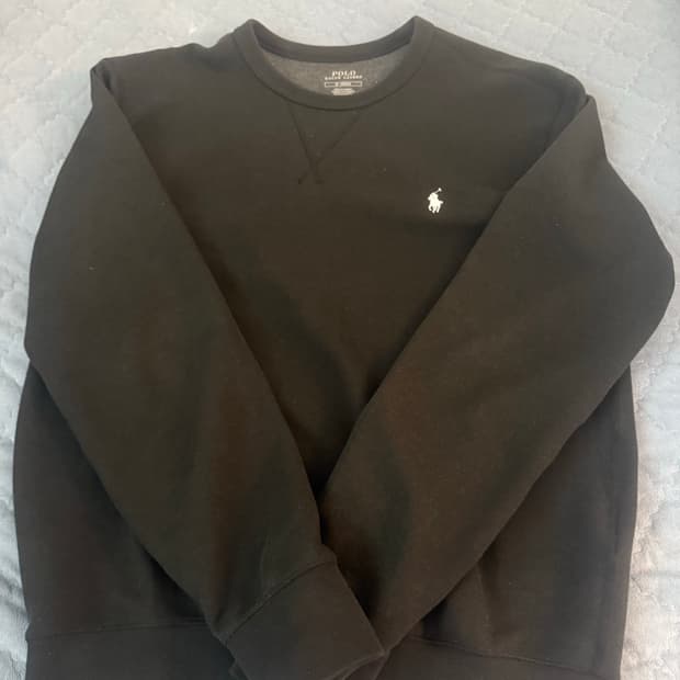 폴로 블랙 맨투맨