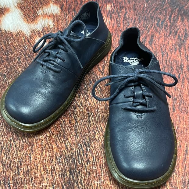 [UK3] 닥터마틴 로리 2 네이비 레더 플랫 슈즈