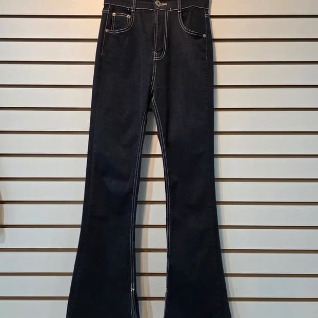 MONROE 밑트임 포인트 부츠컷 데님 팬츠