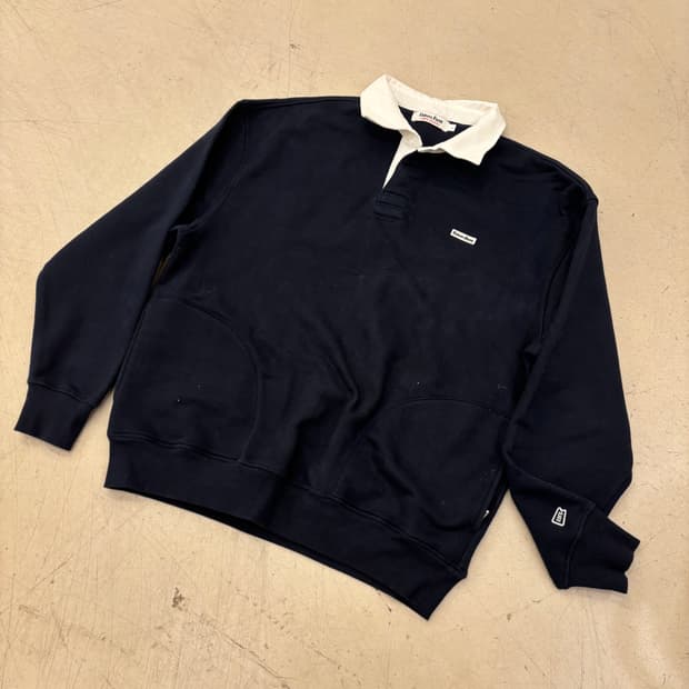 이벳필드 스몰로고 카라 맨투맨