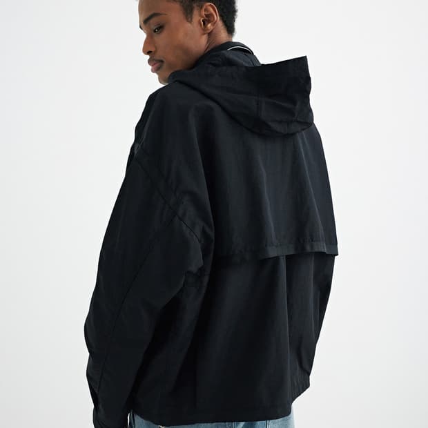 (110) 26SS 솔리드옴므 블랙 나일론 집업 블루종