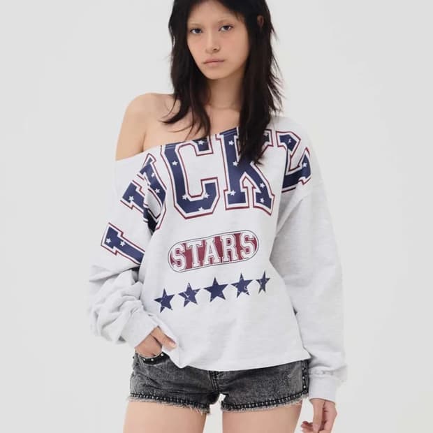 익스파이어드걸 럭키스타 스웻셔츠 오프숄더