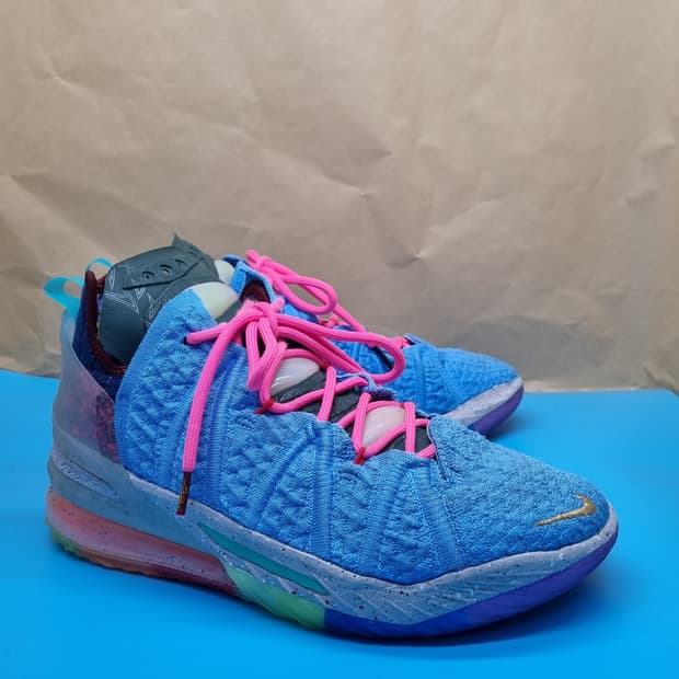 나이키 르브론 18 농구화265