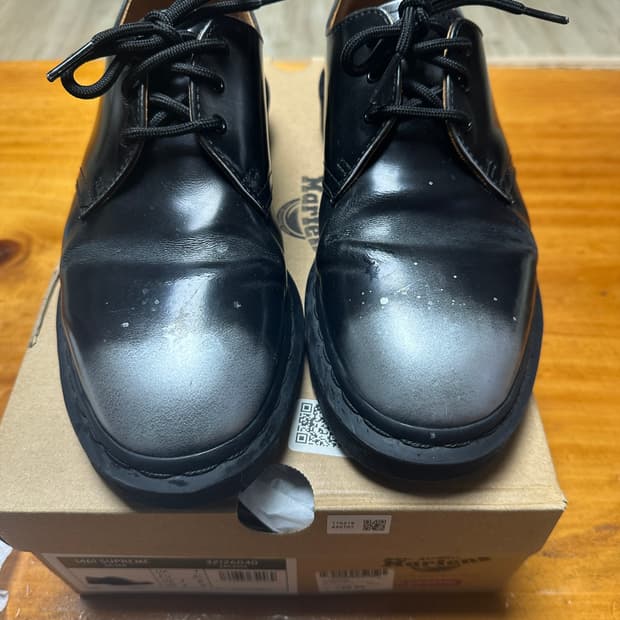 닥터마틴 x 슈프림 1461 그레이 실버 uk7