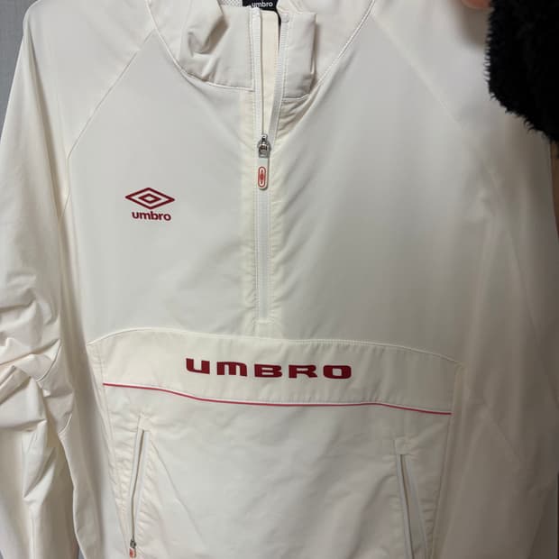 엄브로 반집업 아노락 바람막이