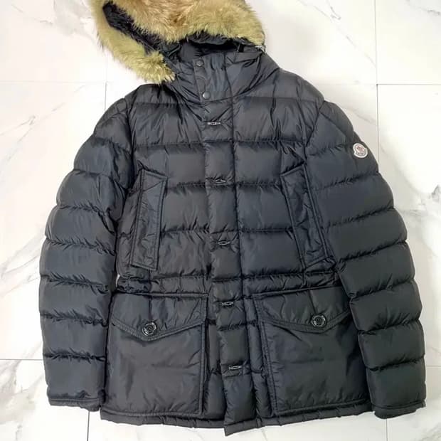 몽클레어 클루니 패딩 2사이즈