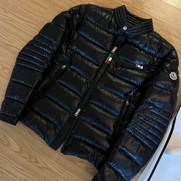 몽클레어 바이커 패딩 4사이즈